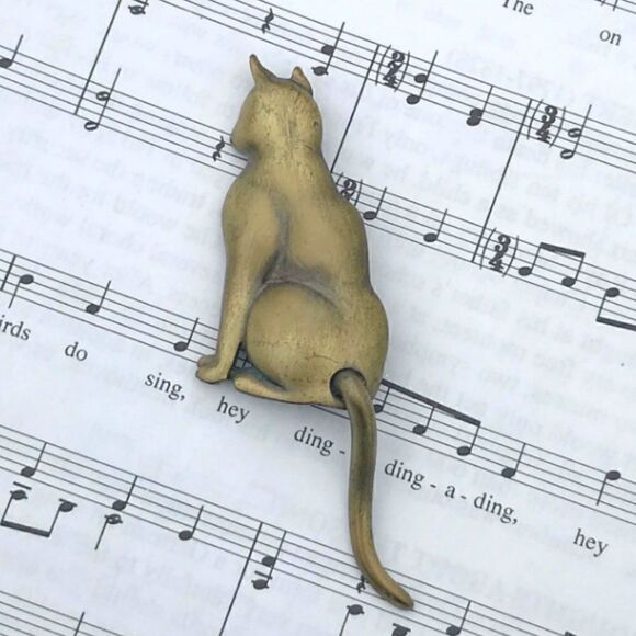 Vintage Cat Brooch with Swinging Tail - Picture 7 of 7